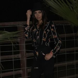 Meet your Posher, Fabiola